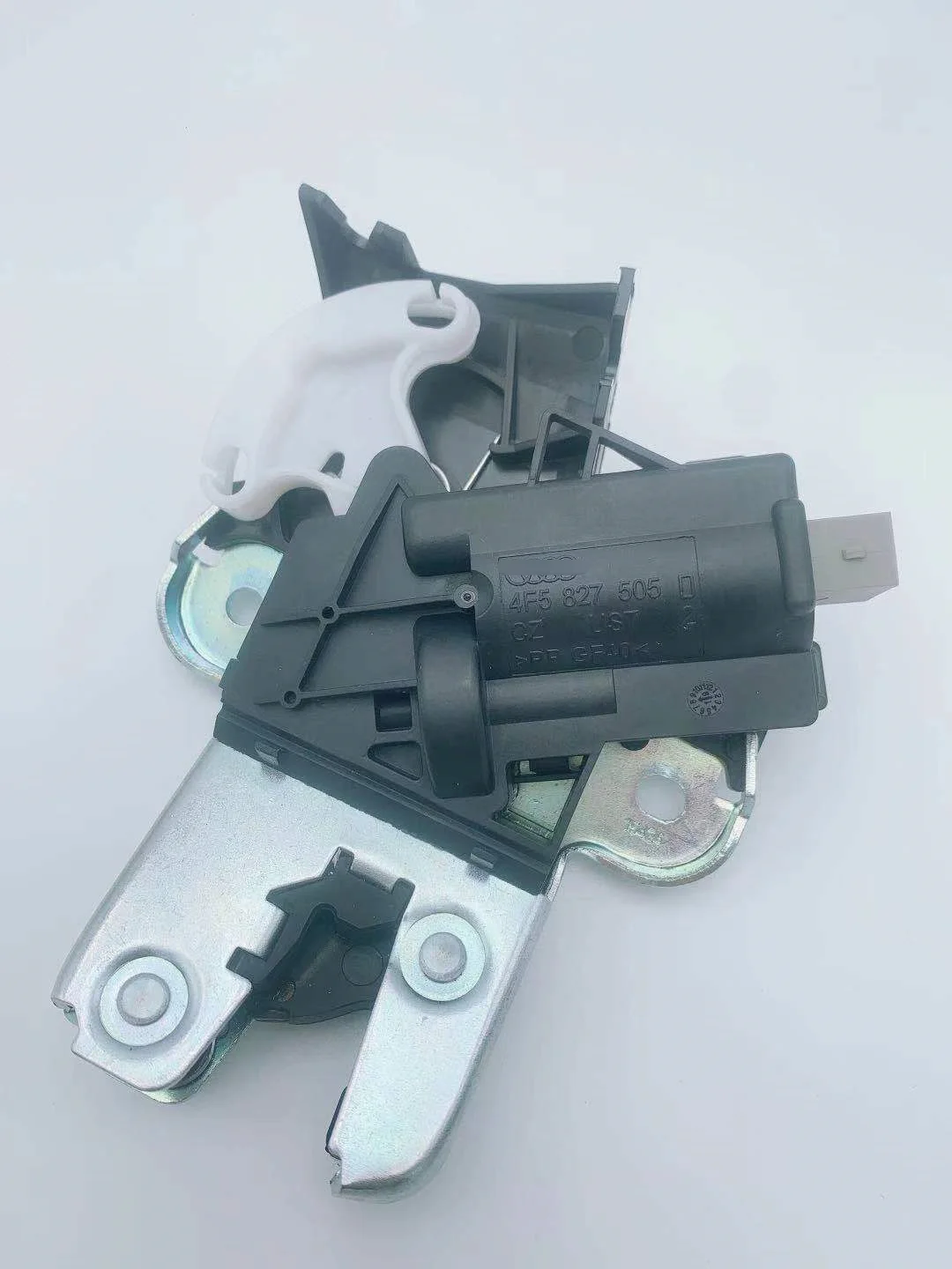 4F5827505D,4E0827505C Rear Trunk Lid Lock Latch For VW Jetta Passat Audi Seat For Audi A4 A5 A6 A8 Seat