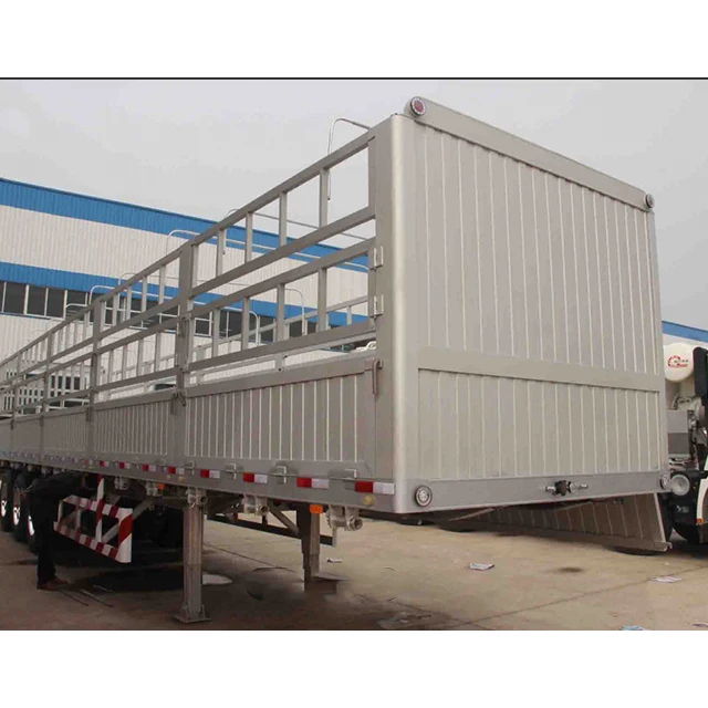 High quality three-axle bulk cargo fence Livestock animal cattle high fence truck semi-trailer from China