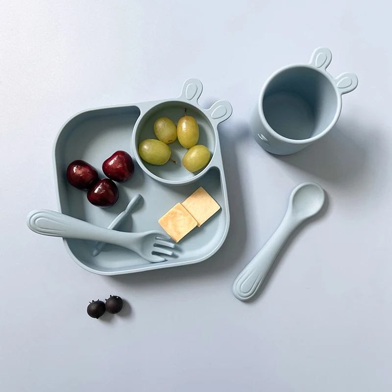 baby Feeding Supplies Toddler Waterproof Bib Silicone Plate Spoon and Bowl BPA free Silicone Baby Feeding Set