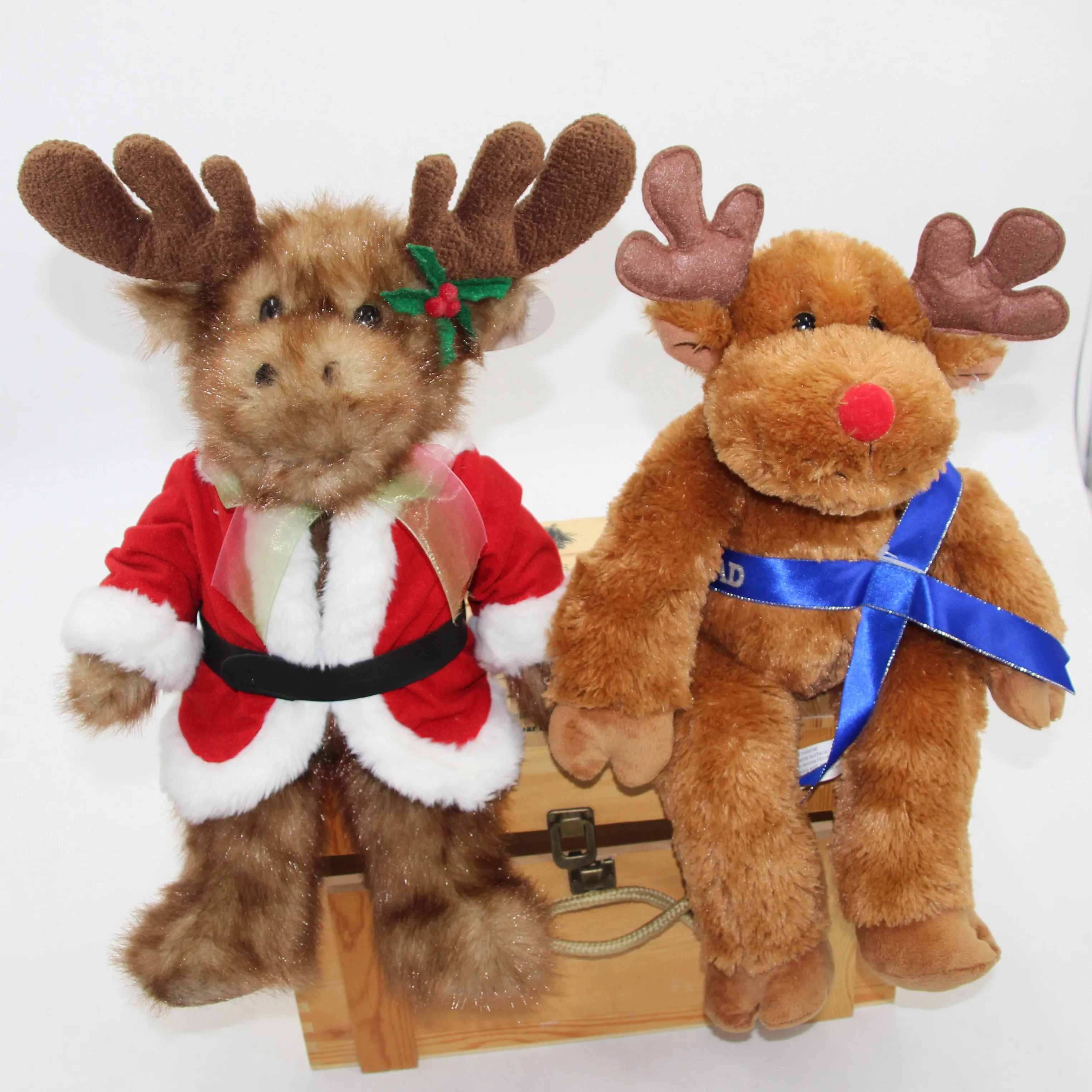 Factory custom cute Soft 8inch Moose with Knitted Sweater Canada Moose plush toys