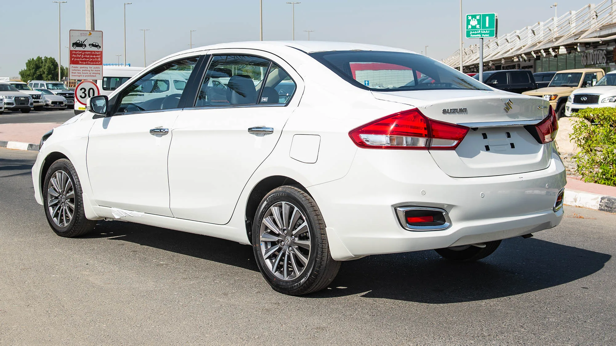 Чистый Подержанный 2019-2023 SUZUKI CIAZ GLX 1 5 P 2024 автомобиль RHD/LHD готов к доставке до двери
