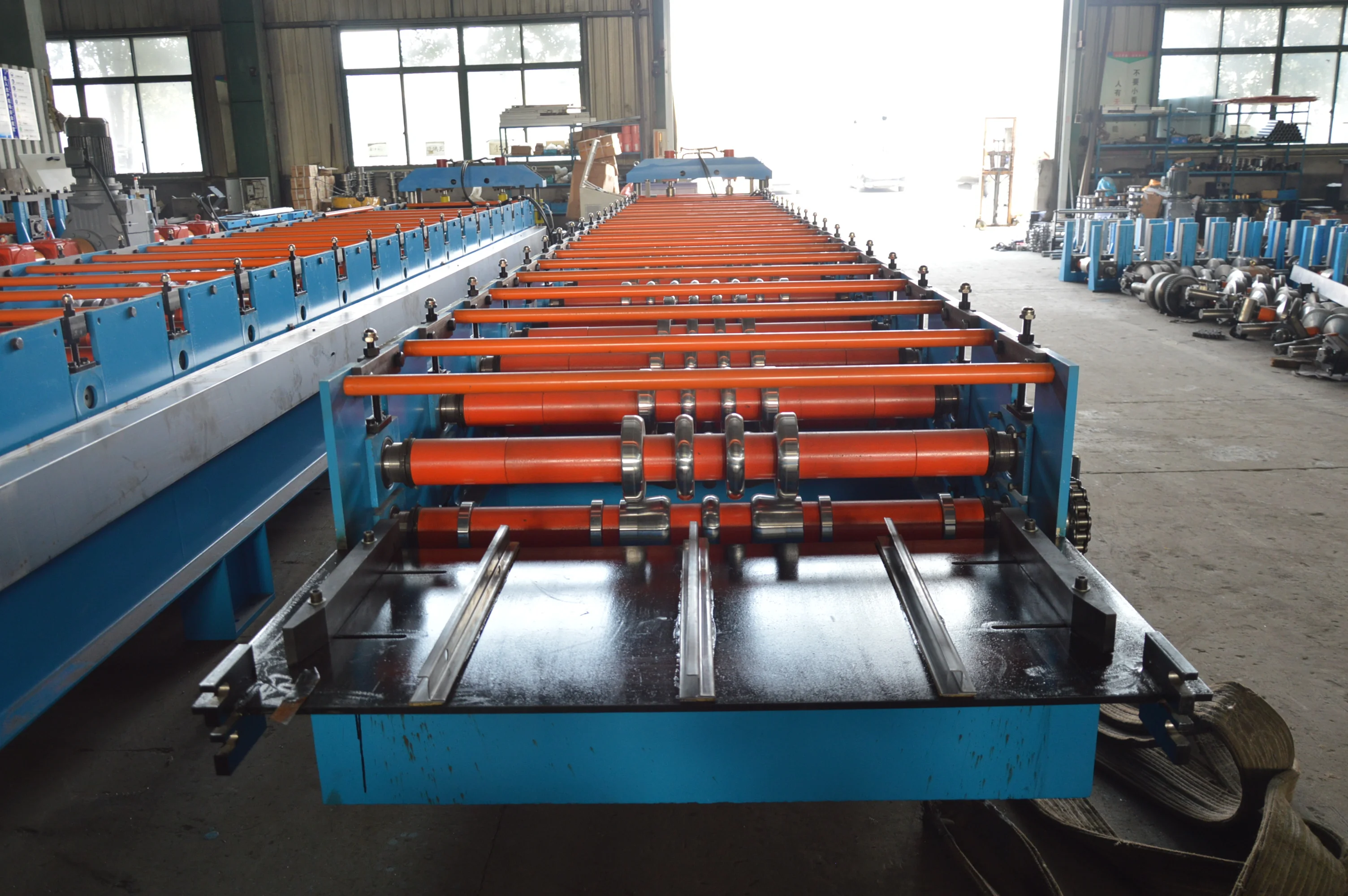 Factory Price High Quality Color Steel Corrugated Roofing Machine from professional manufacturer
