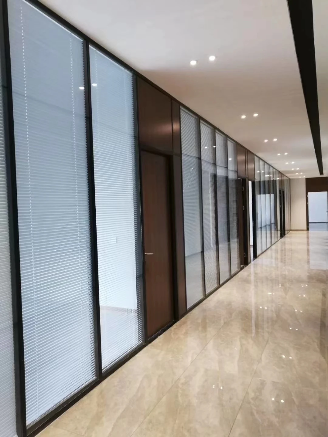 2025 new hot modular soundproof frameless demountable aluminum tempered single or double glazing clear office glass partition