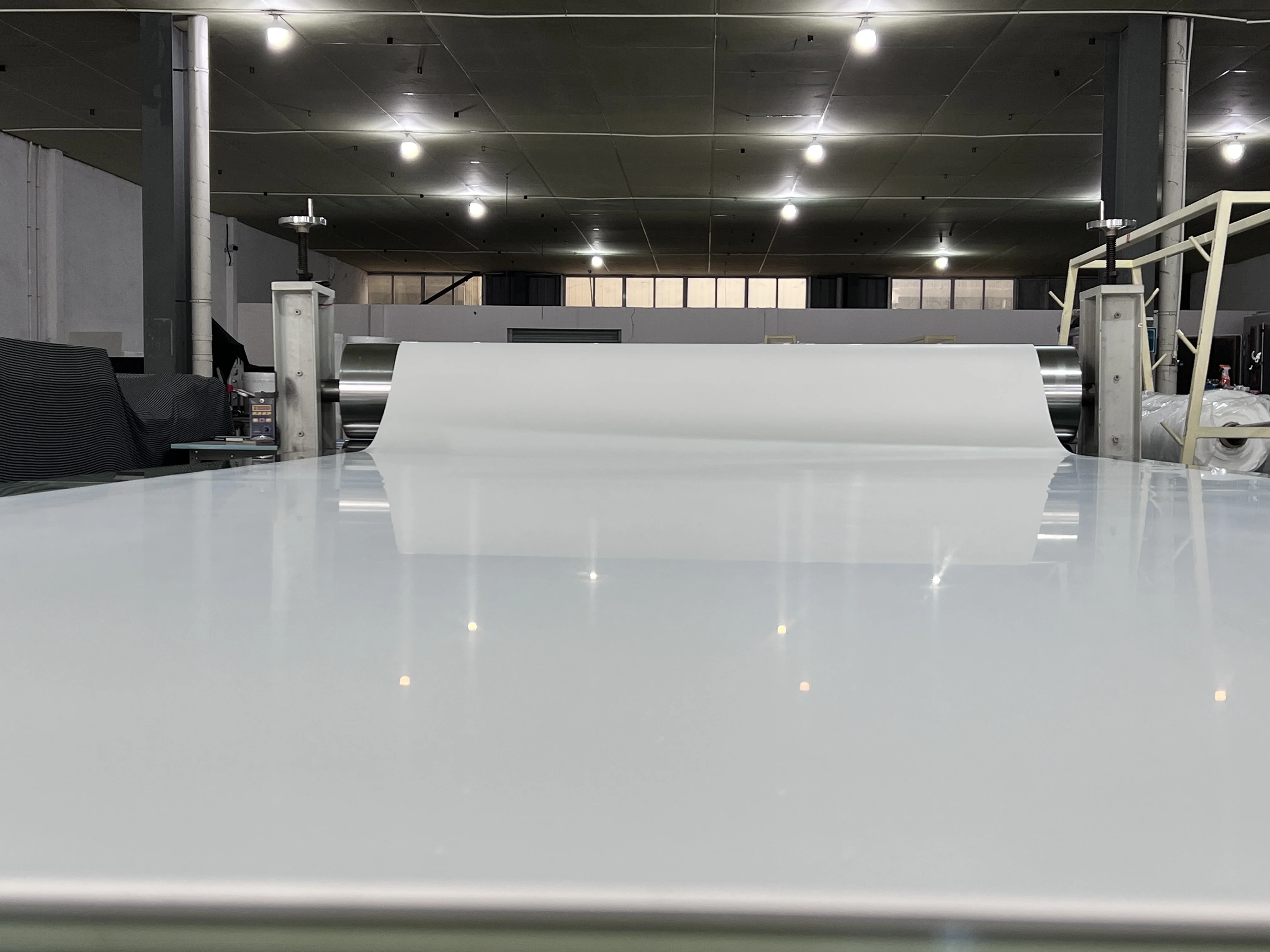 China Manufacturer with Natural Color and High Strength Temperature Expanded Polytetrafluoroethylene Gasket Sheet