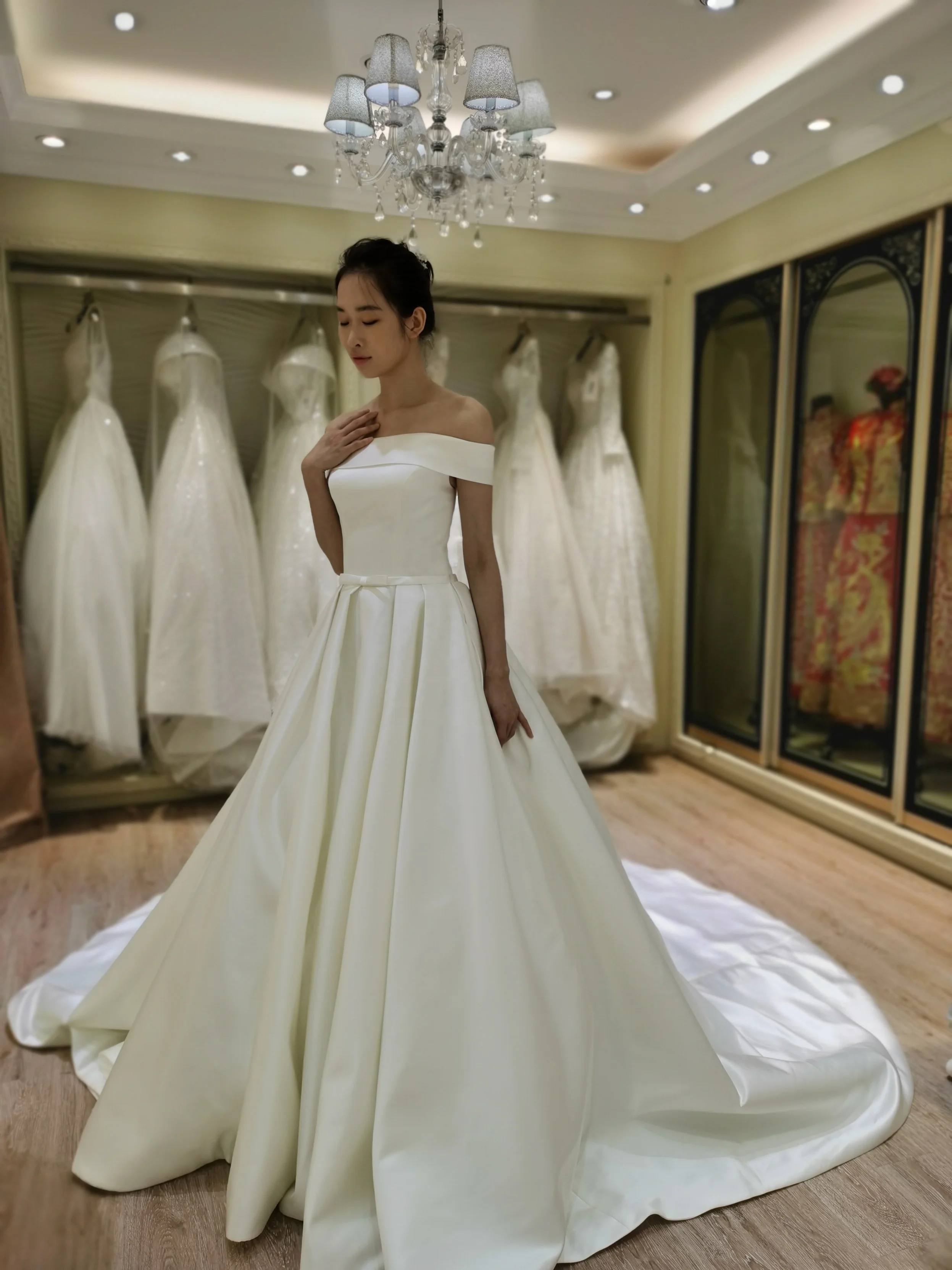 2021 off shoulder simple ball gown satin wedding dress turkey istanbul