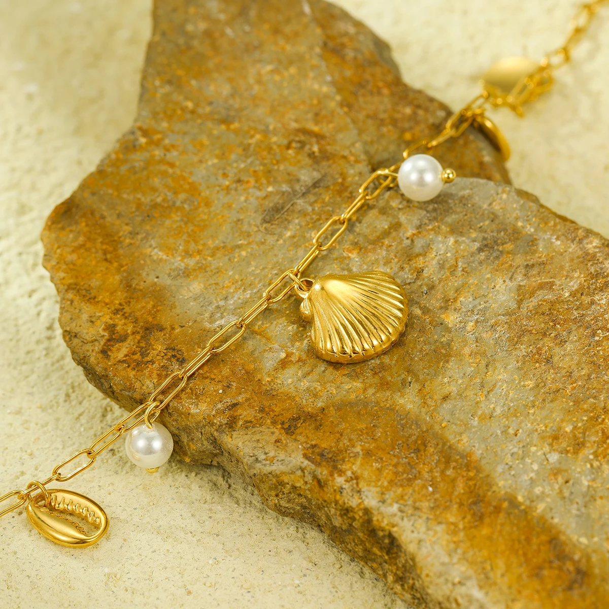 INS hot sale shell charms necklaces waterproof stainless steel 18K PVD gold plated pendant necklace for vacation women girls