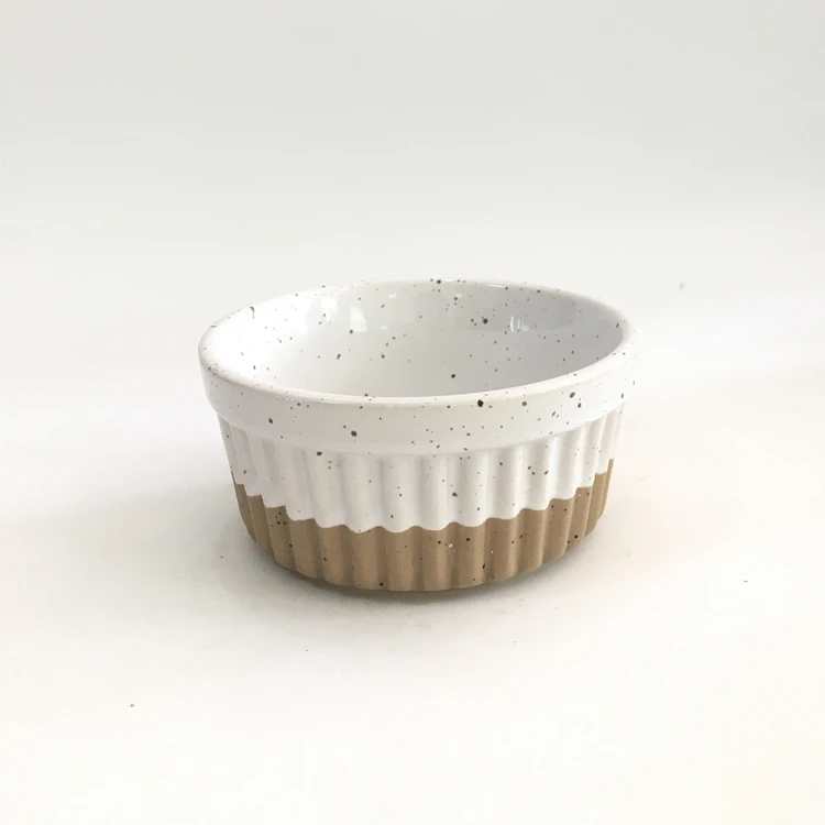 Japan cheap custom bakery kitchen bakeware round small 4 piece ceramic pudding ramekin bowl set in bulk