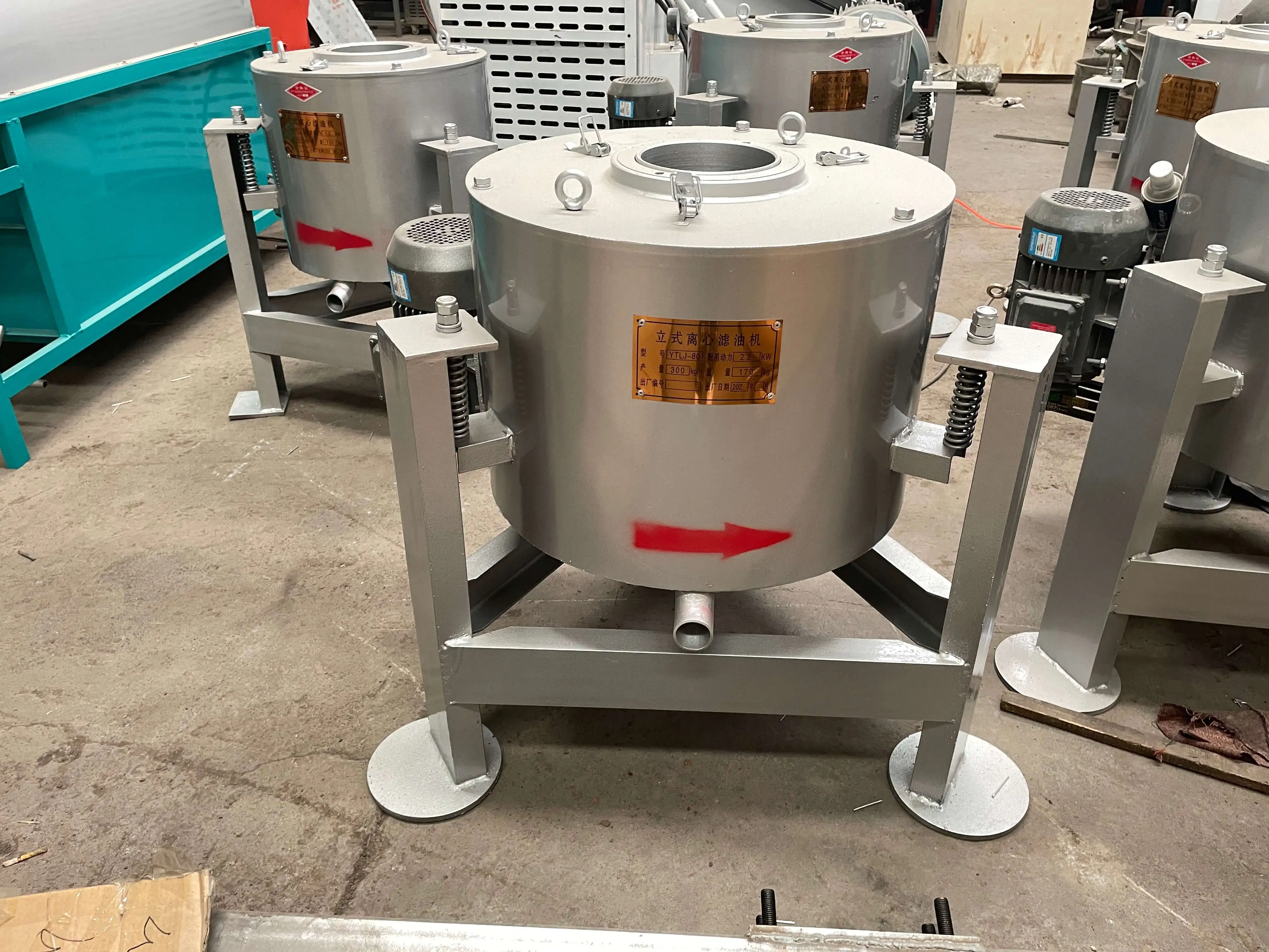 China Manufacturer 50L Herbal Hemp Essential Oil Extraction Centrifugal Filter with high efficiency