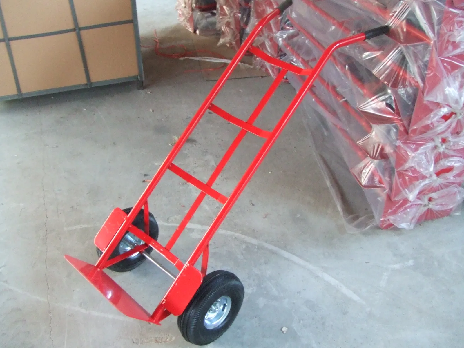 HT1830  200kg Heavy duty Hand Truck with 10 inch wheel