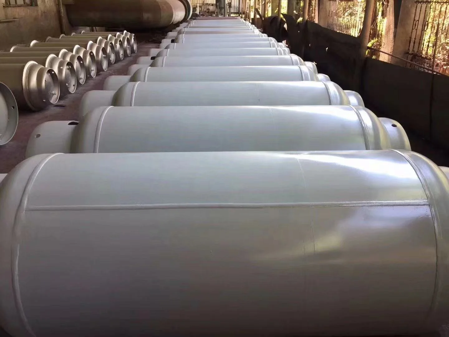 Air Conditioner R134a 99.9% Purity Ton Cylinder Ton-tank 950kg Refrigerant Gas Price Buy Refrigerant R134a