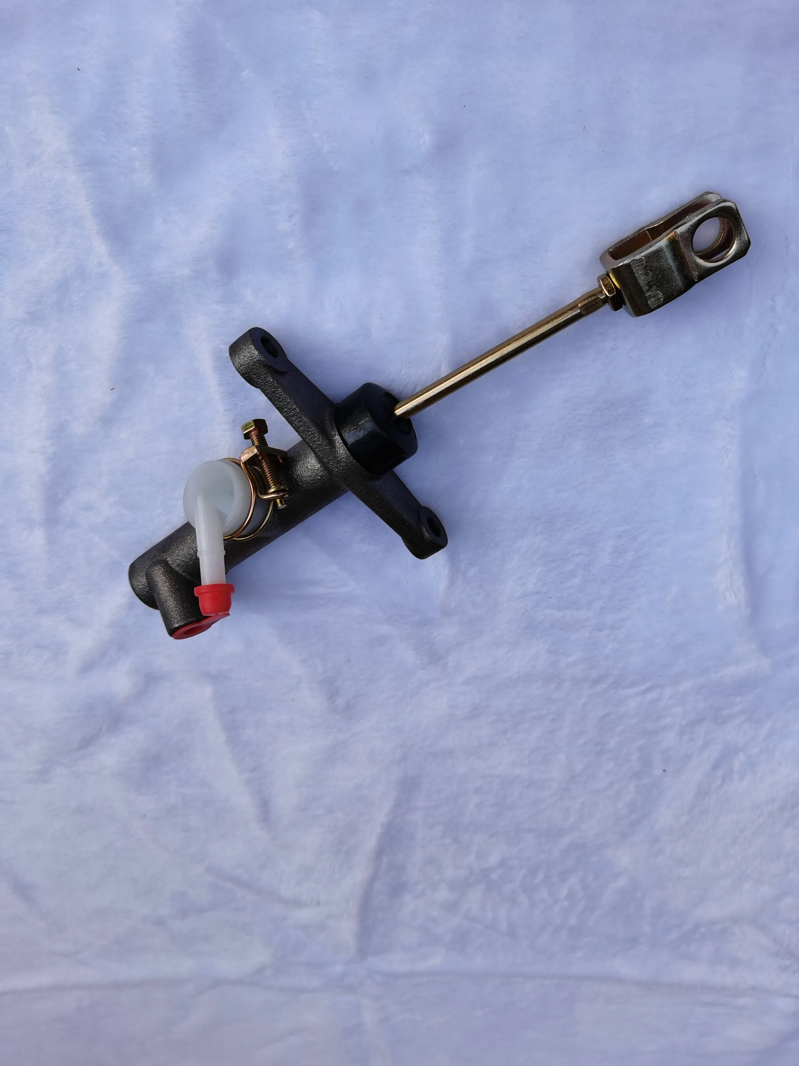 Factory Price Wholesale Automotive Accessories Clutch Master Cylinder
