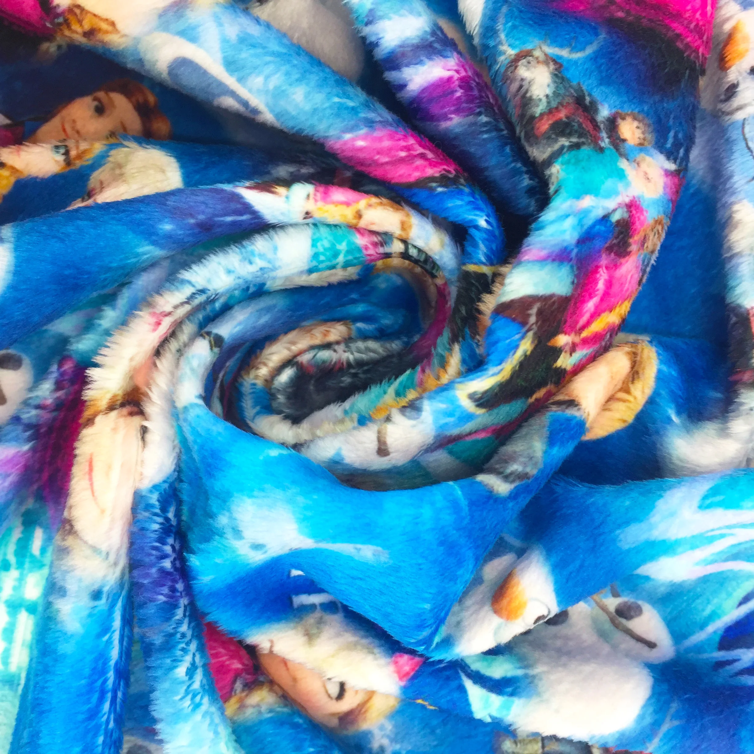 Top Quality Custom printed Cartoon minky Blanket Fabric for Baby Sleepwear