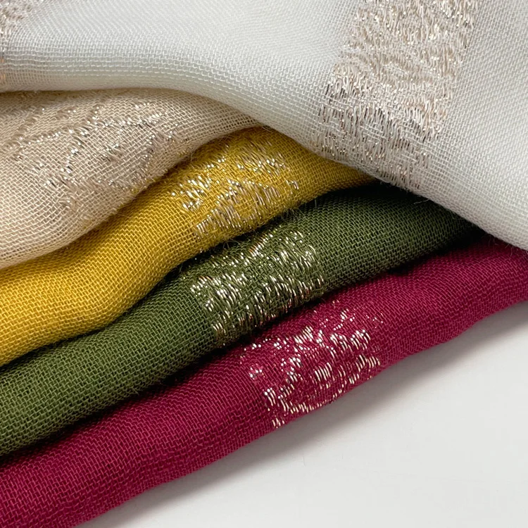 Fashion ethnic shimmer striped headscarf khimar viscose jersey hijab tassel turbans plain cotton knitted shawl for women custom