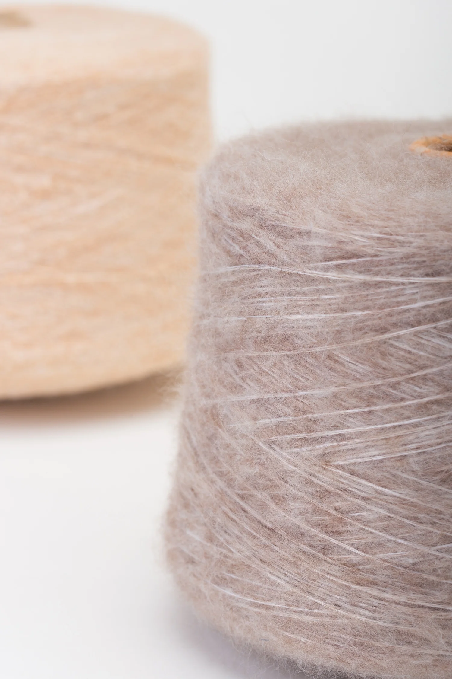 Soft Best Price 70% Acrylic 30% Recycled Polyester Blended Knitting Yarn For Sweater