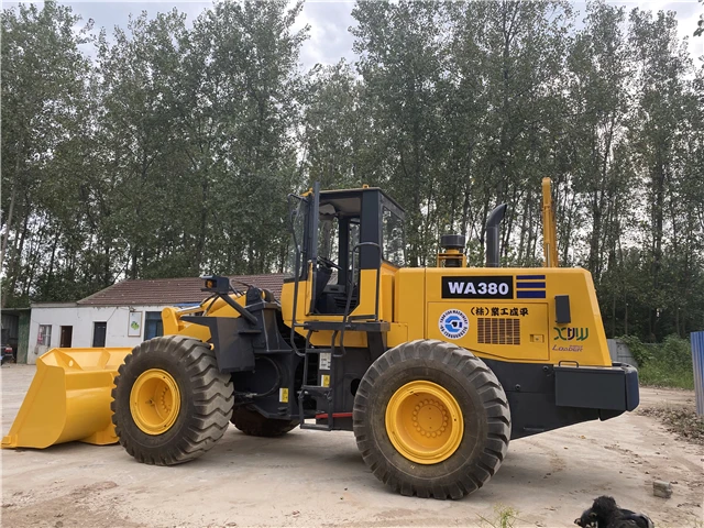 Фронтальный погрузчик komatsu wa380 в наличии низкая цена