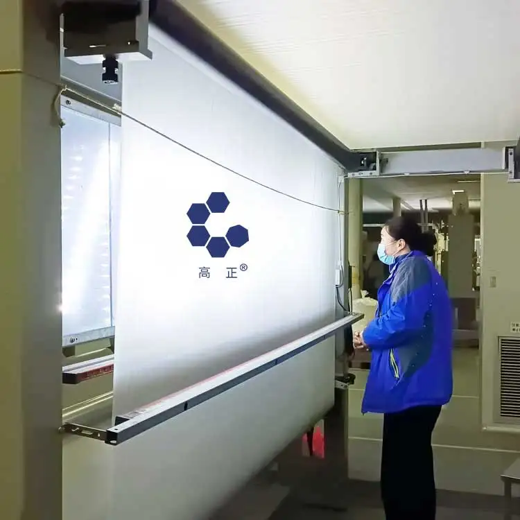 Low shrinkage PVDF casting film for solar panels protection