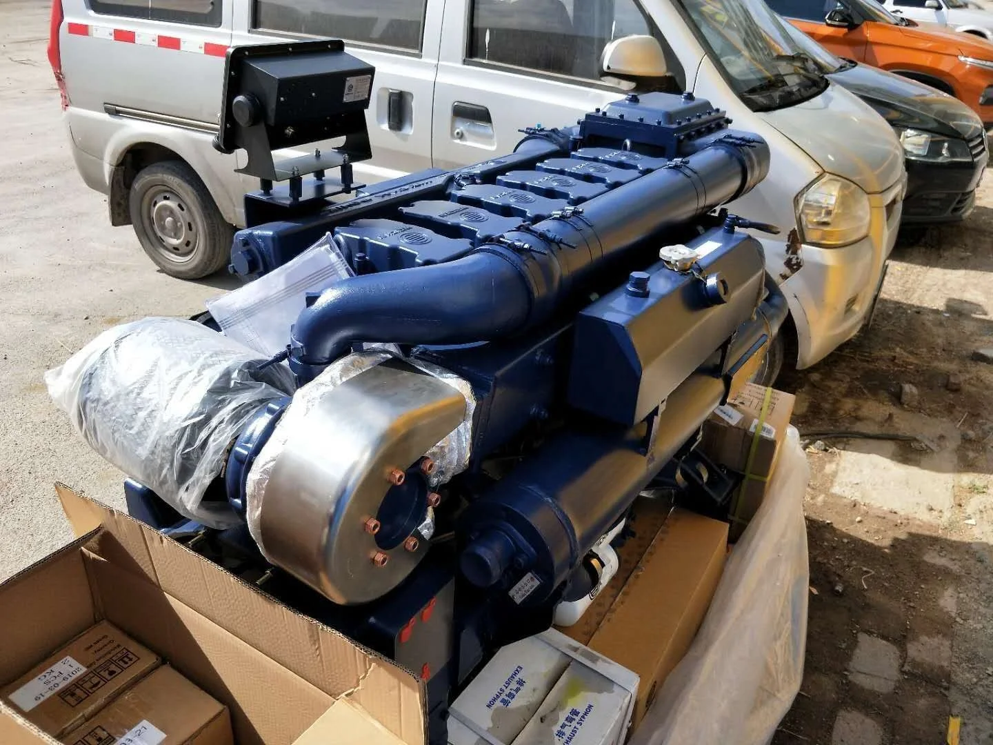 Weichai M33 propulsion marine Diesel engine 350HP to 1200HP with gear box For Boats on sale