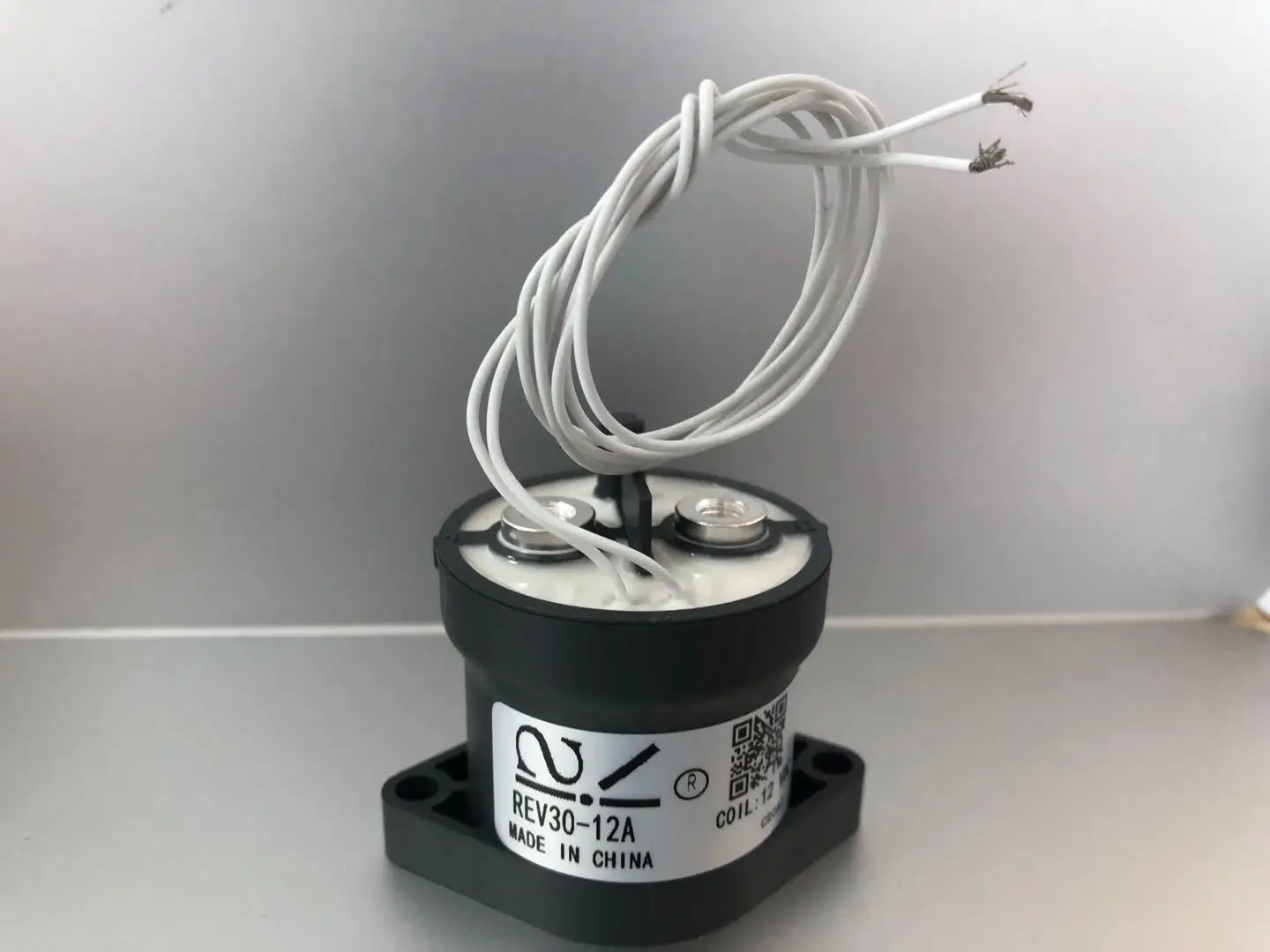 Ruilei REV30-12A 30A 12v HIGH voltage DC contactor relay is supplied