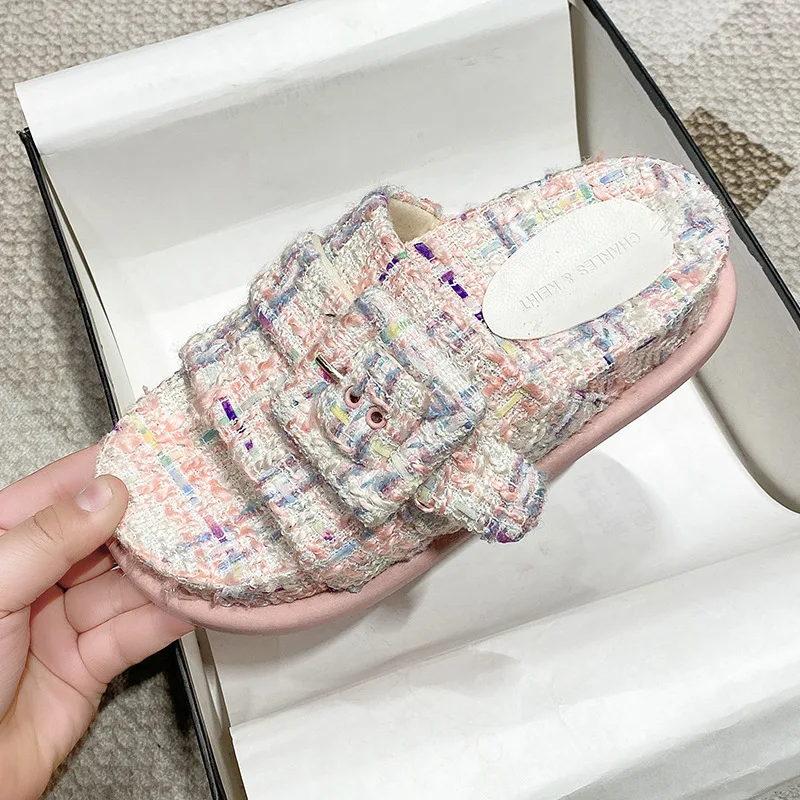 2024 Pantoufles Summer Colorful Lady Ins Retro Lady Metal Buckle Home Slippers Platform Fluffy Fur Slide Slippers For Women