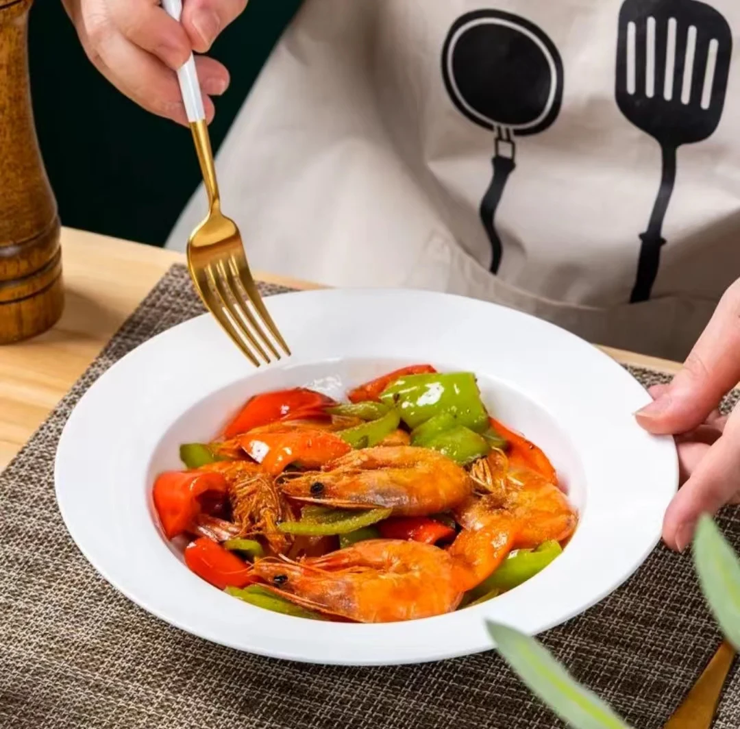 European-Style round Dinner Plate Simple White Western-Style Poodle Design Lead-Free Ceramic Plate for Hotel or Home Use