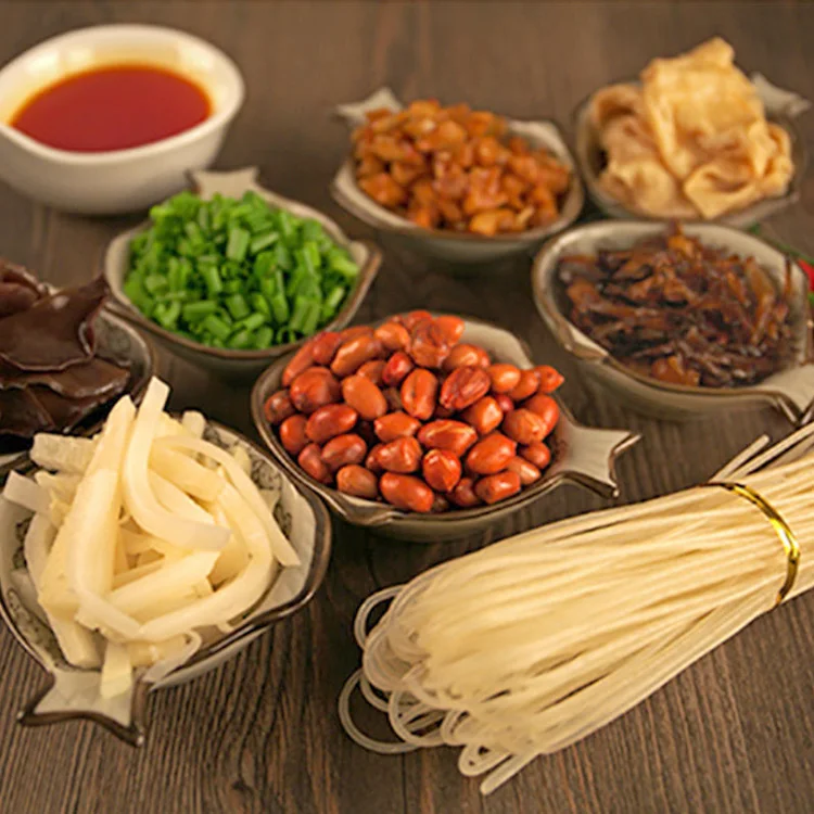 Wholesale in Plastic Tray Fresh Kelp spicy Luosifen Noodles
