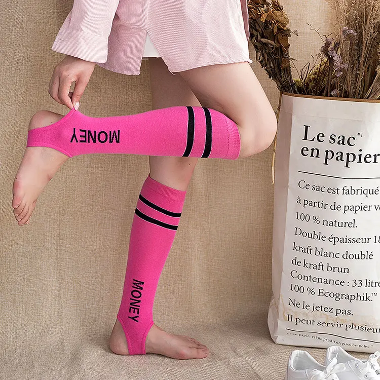 
New arrival hot sale different colors fashion school girl sport knee high socks 