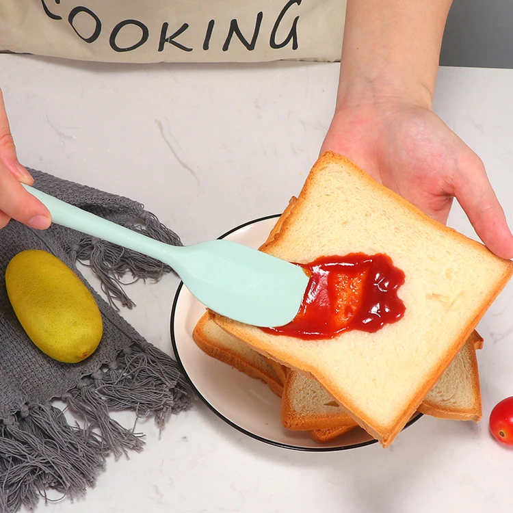 OEM Home and Kitchen Accessories 5Pcs Heat Resistant Food Silicone Kitchen Utensils Cooking Spatula Set