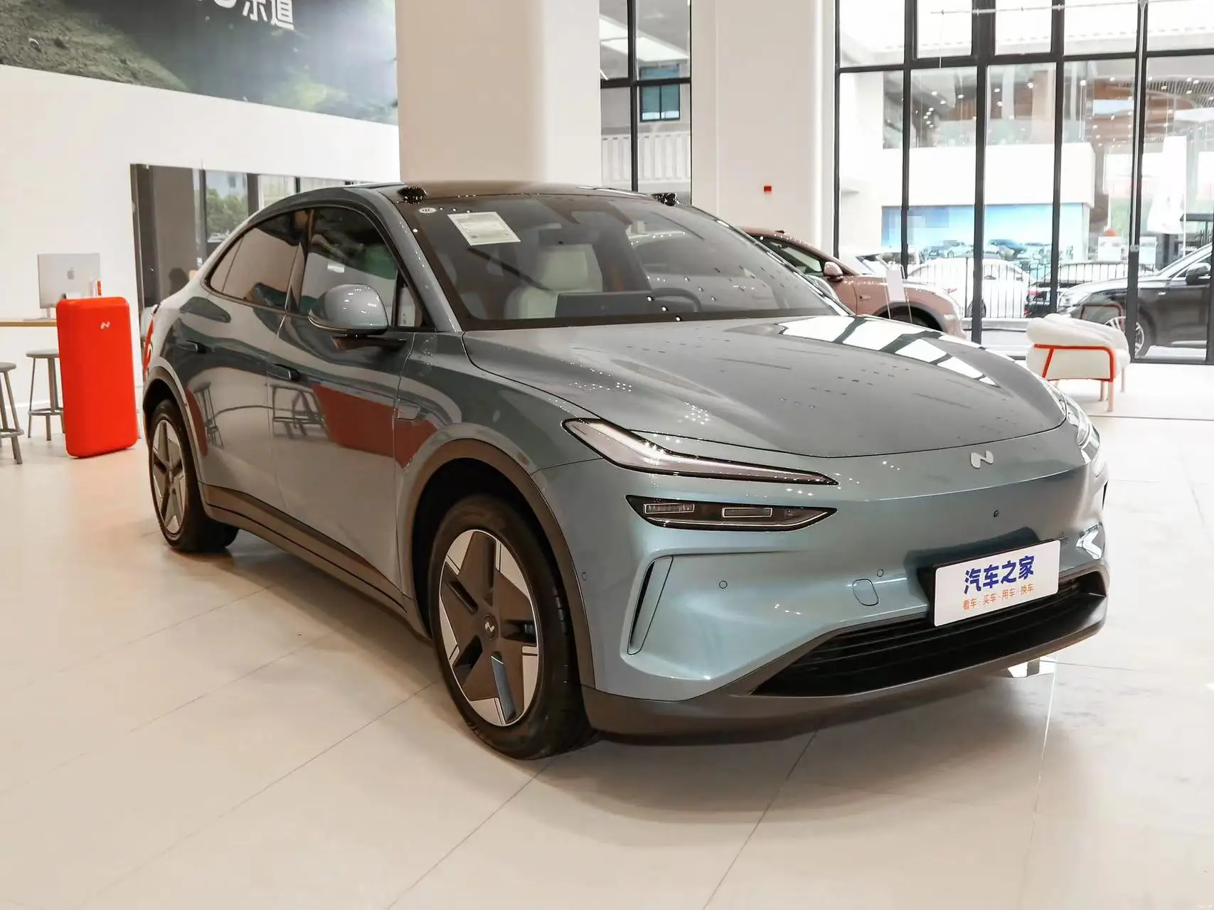 Cheap 2024 ONVO ledao auto L60 60kwh Electric car 5 door 5 seat medium size car new used cars  range 555km ONVO ledao auto L60