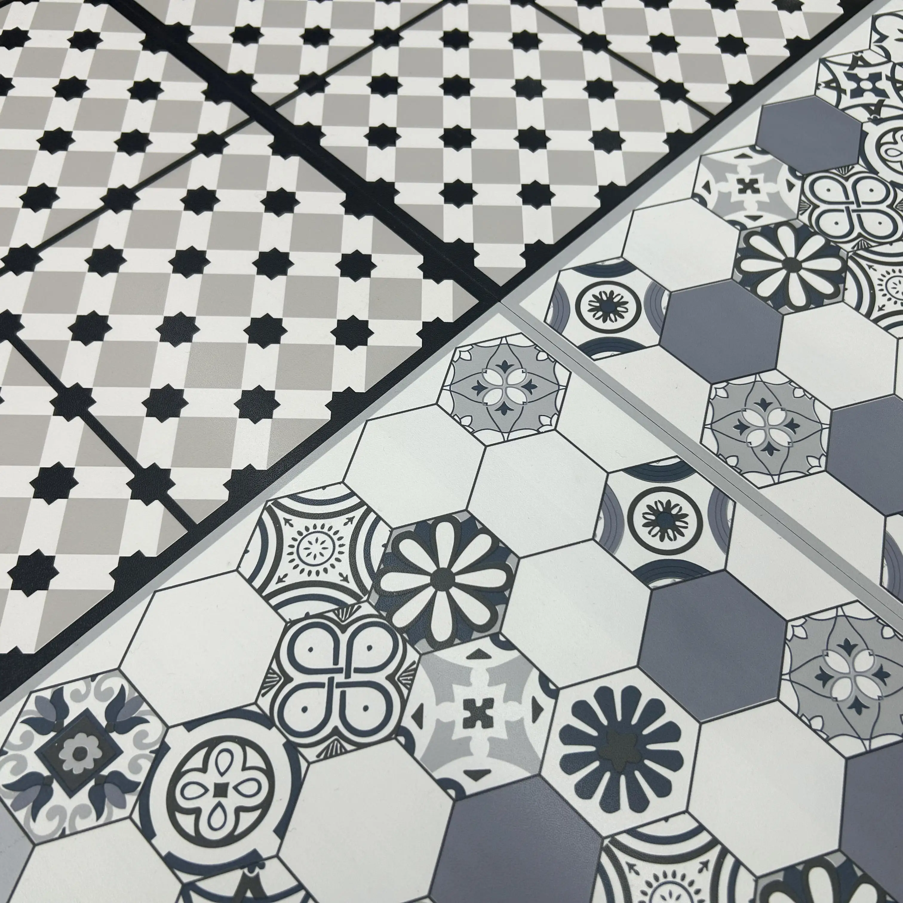 Victorian Style Pvc Floor Tiles Self Adhesive House Decoration Interior Vinyl Sheet Waterproof Adhesive Tiles For Bathroom