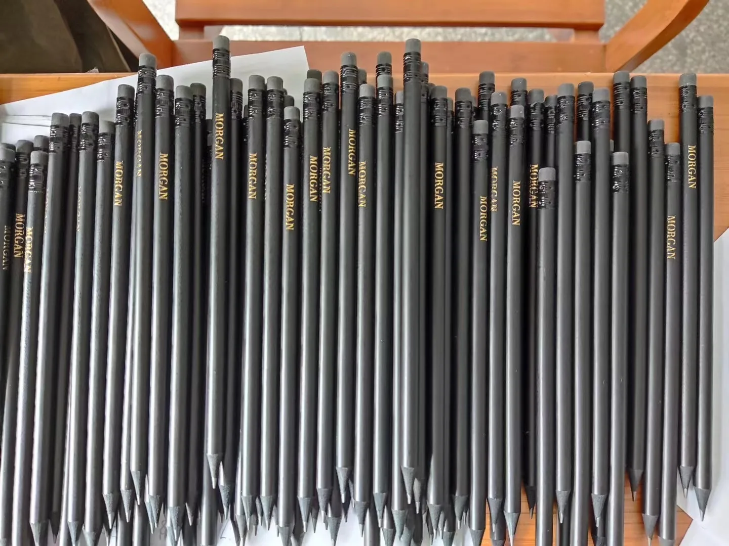 Хит продаж, карандаш hb из черного дерева с матовой печатью и логотипом на заказ, с ластиком