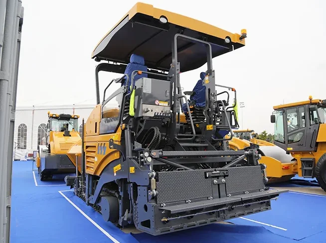 SSP Series SSP80C-8H Paver 155kw Power, 8m Width, 35cm Thick Paving Expert