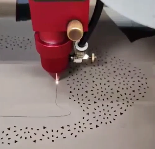 Gbos Appliques Cotton Roll  Auto Feeding Cut Price Cloth Leather Automatic Laser Cutting machine Fabric Cutter