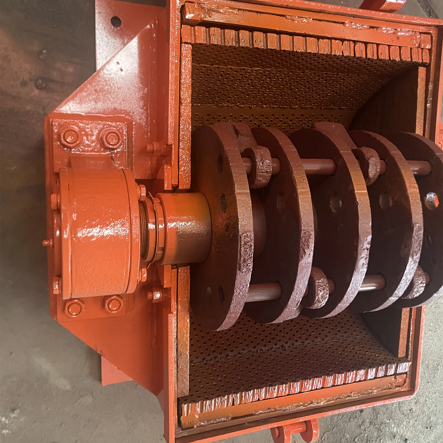 Best-selling rock crusher powder machine mini crusher for ore  small crusher