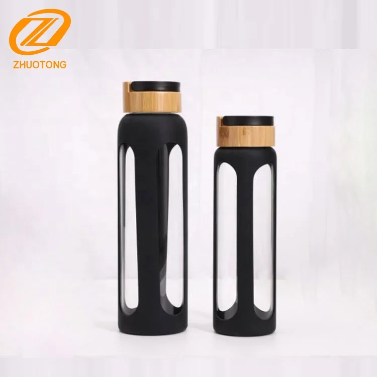 New Arrival Bamboo Lid  Portable Borosilicate Glass Drinking Water Bottle with Silicone Sleeve