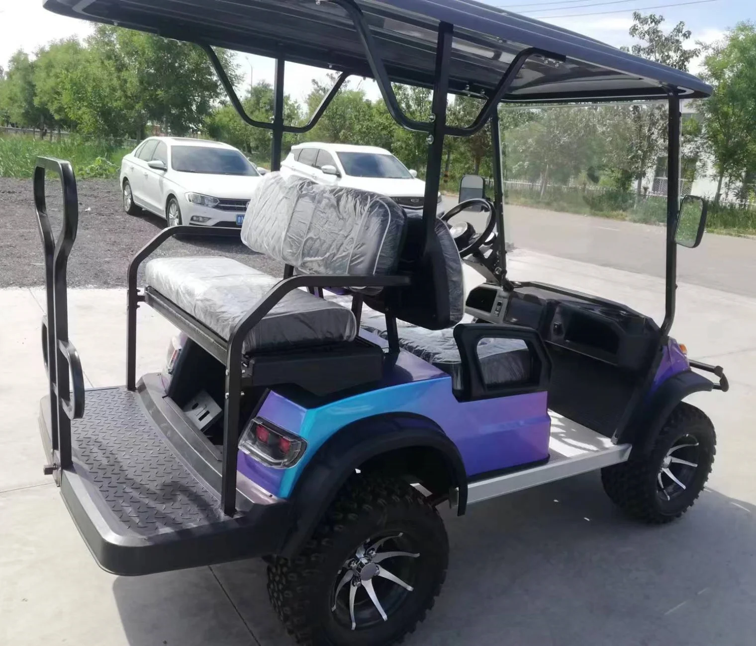4*4 Standard Multifunctional New Design Lightweight Golf Car 2024 Battery Powered Customized Electric Golf Cart 4 Seater Price