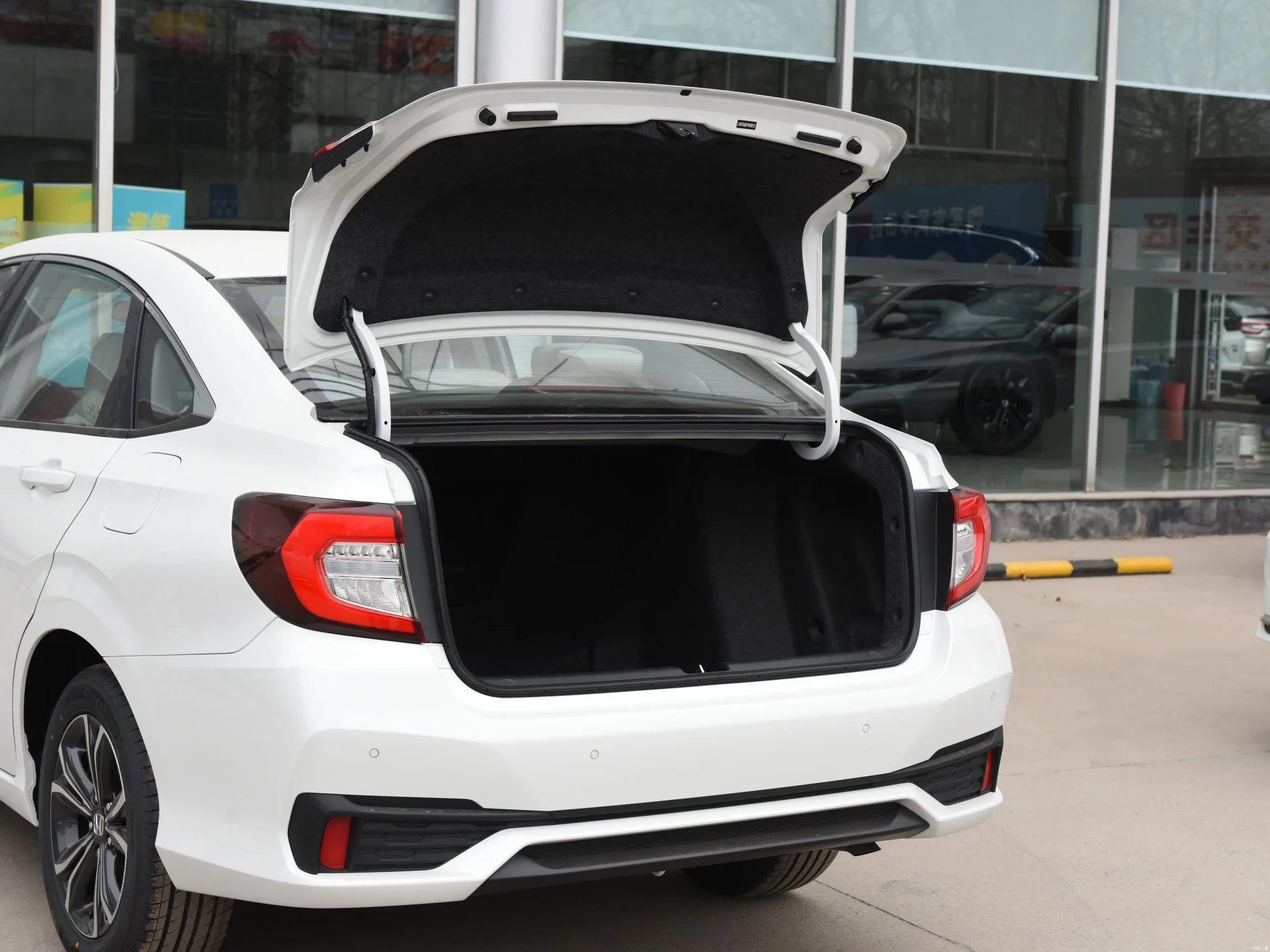 BIG DISCOUNT! Honda Envix 1.0T Petrol Car 1.5L Hybrid Sedan Gasoline Cheap Cars Gas Carro New Cars/Petrol China New Honda Sedan