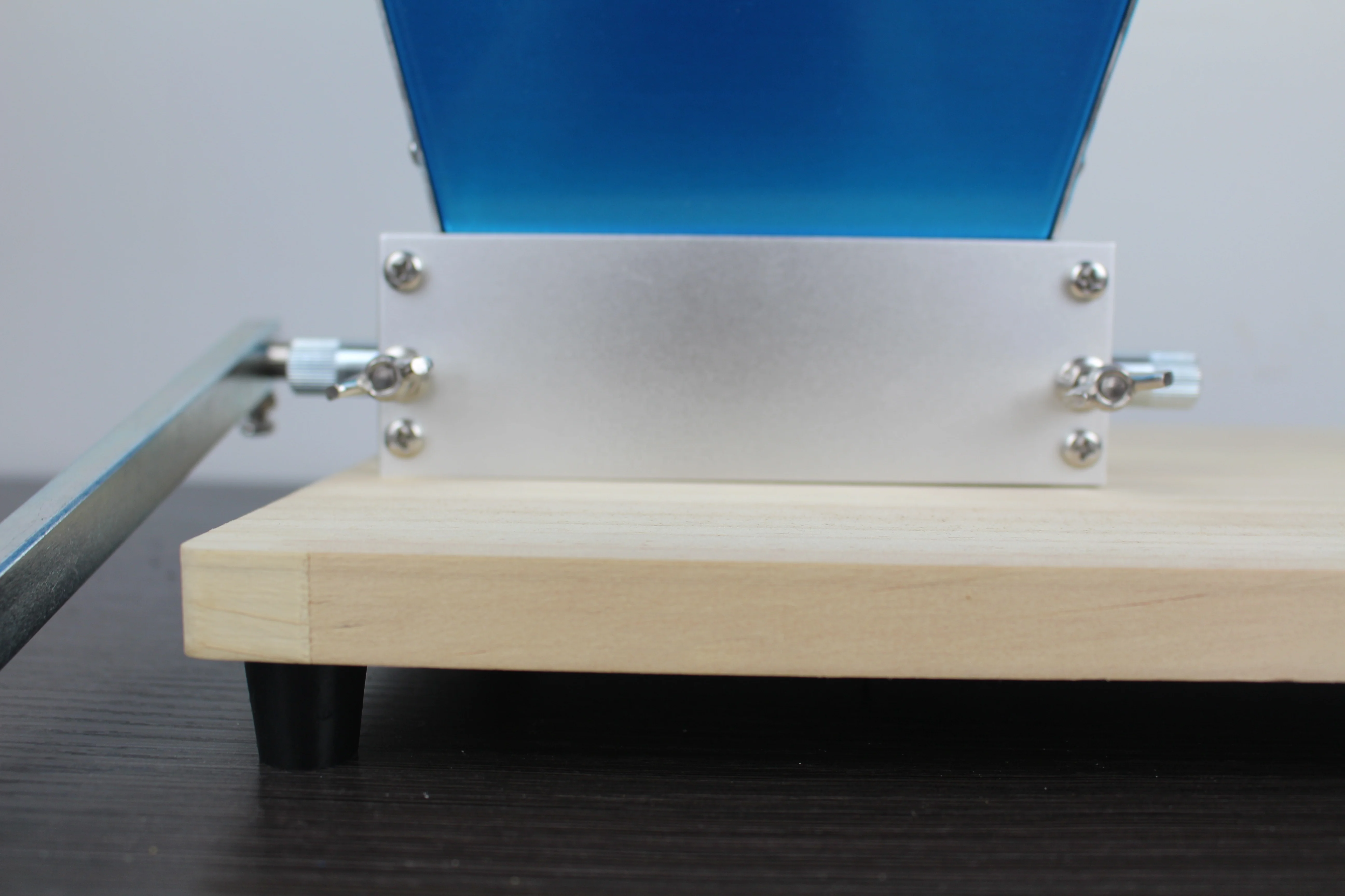 Home Brew Malt Mill 2 Roller Grain Mill Barley Grinder with Pine Wooden