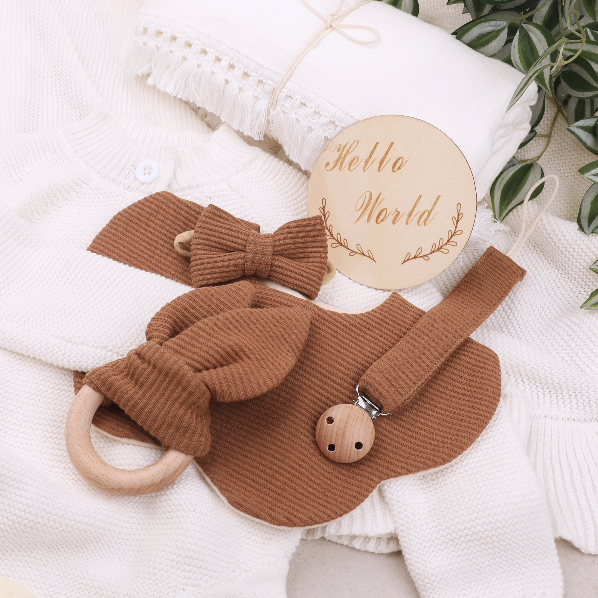 2024 Newborn Gift Set Baby Tassels Blanket Pacifier Chain Crochet Baby Jumpsuit Flora Bibs Rabbit Teether  Birth Gift Box
