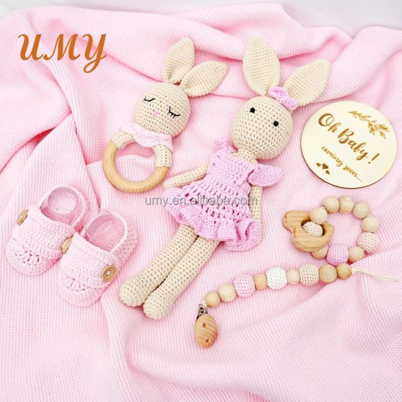 Wholesale newborn baby sets gift box set souvenir gift Babies wooden baby teether rattle toys
