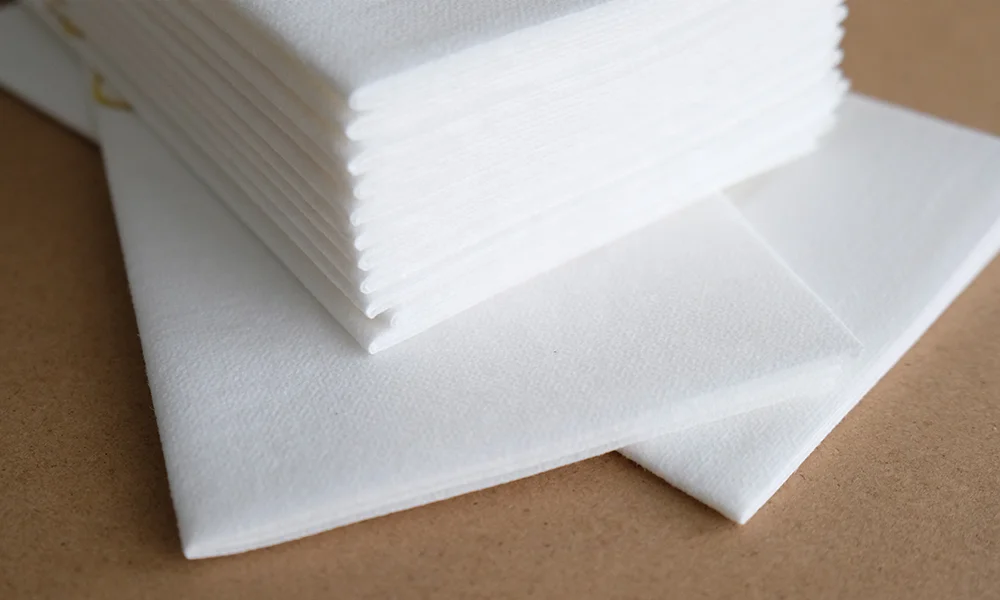 Premium Absorbent Luxury Airlaid Paper Napkins 1/8 Fold for Hotel Restaurant Cutlery Airlaid Napkins