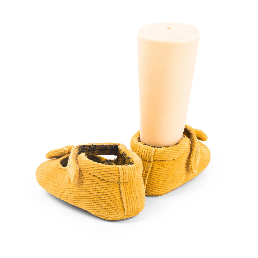 
In stock plaid corduroy baby shoes, Mary Jane infant shoes 