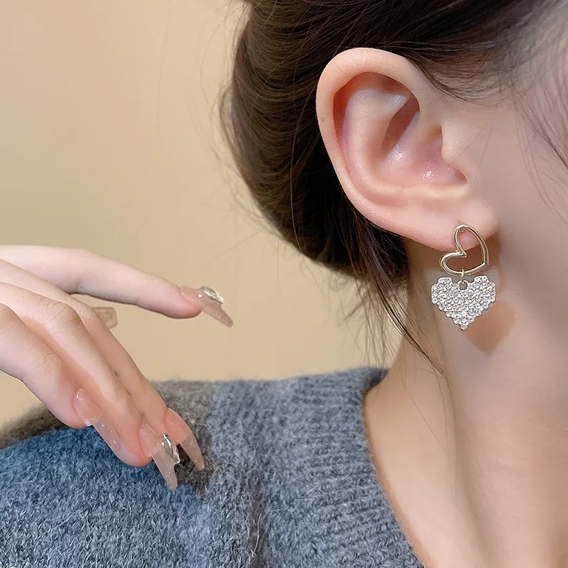 Sense of Luxury Full Diamonds love Earrings Femininity Niche Design Ins Style Studs 925 Silver Needle