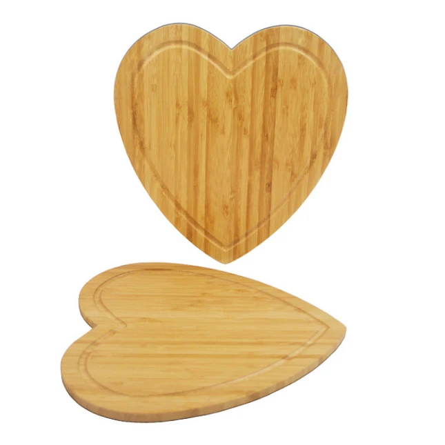 Wholesale/custom New Design Heart Shape Bamboo Cutting Board  Kitchen Chopoing Block Serving Fruit Pizza Cheese Board