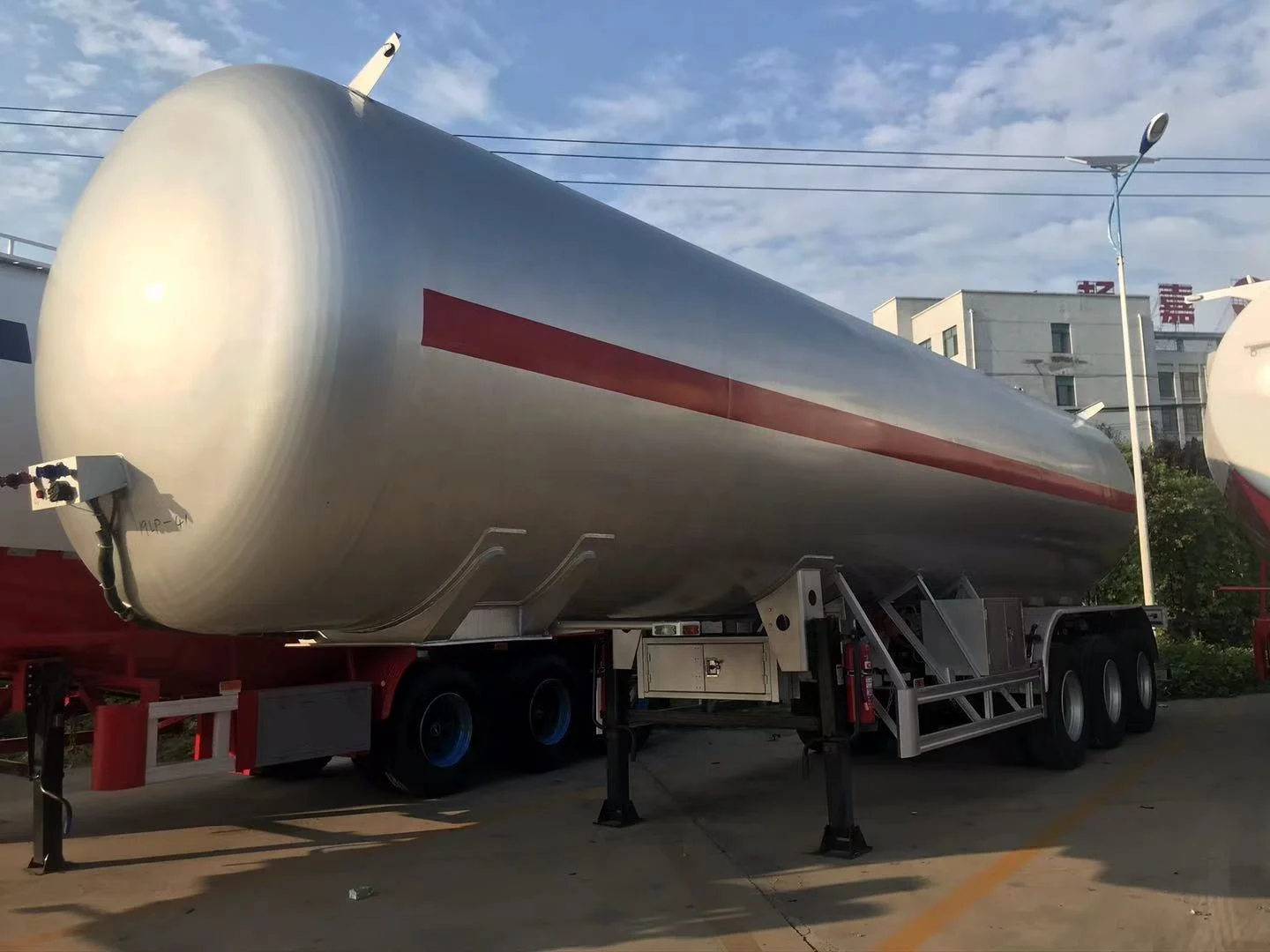 Good Quality 3 Axles 52600 LPG Petroleum Gas Pressure Vessel Tanker Trailer for