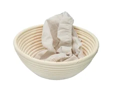 Прямоугольная плетеная корзина из ротанга