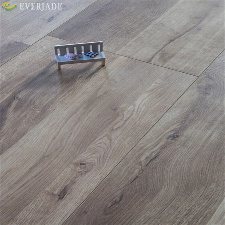 Wholesale Price Pisos Laminados Light Oak Placed Reclaimed Flooring Scraped Laminate Texture Laminate Flooring With Bevel