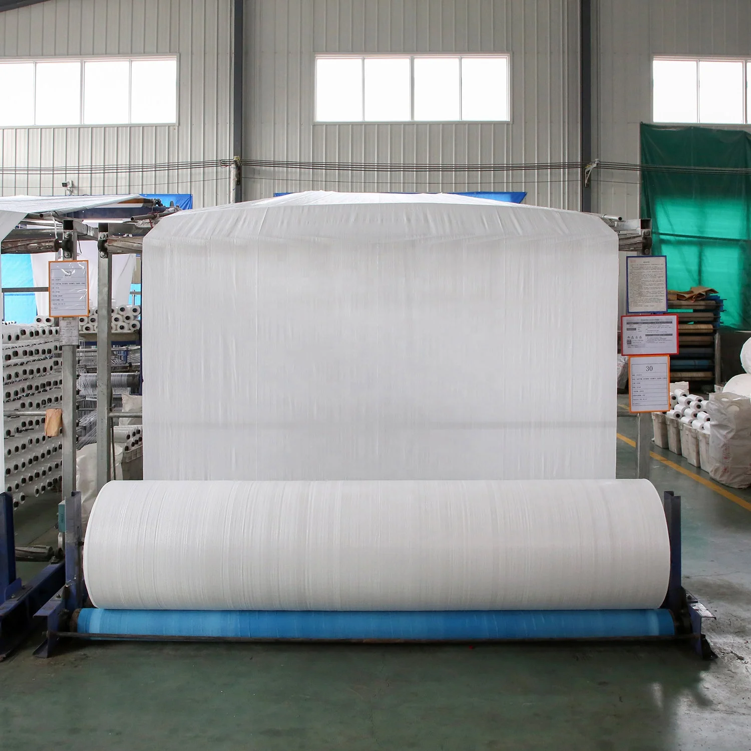 GRS CE Approved Manufacturer Wholesale White Black Laminated Waterproof 100% Virgin PP Woven Polypropylene Fabric in Roll