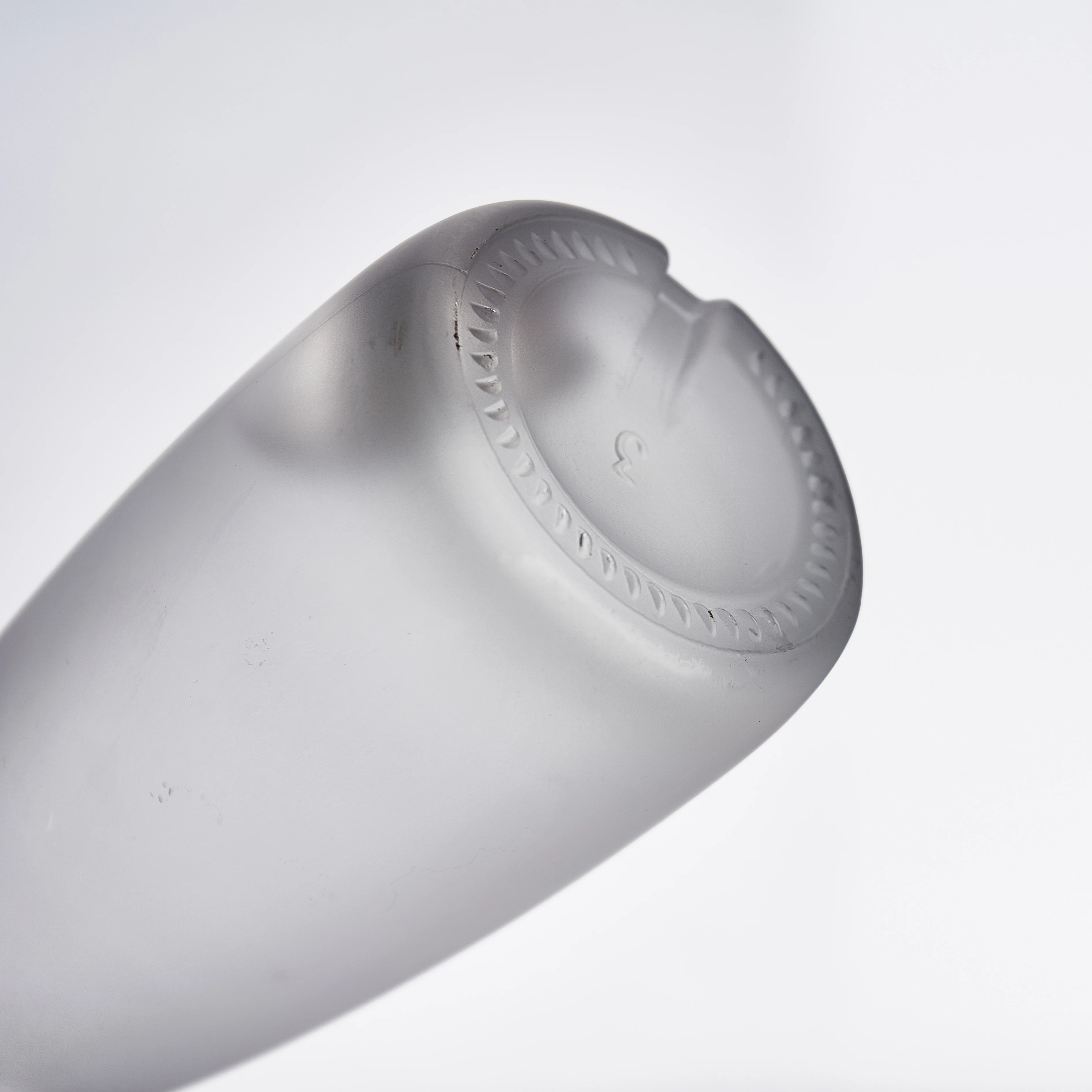 Custom Design 500ml 750ml Frosted Clear Round Shape High White Glass Material Liquor Wine Bottle With Wooden Cork