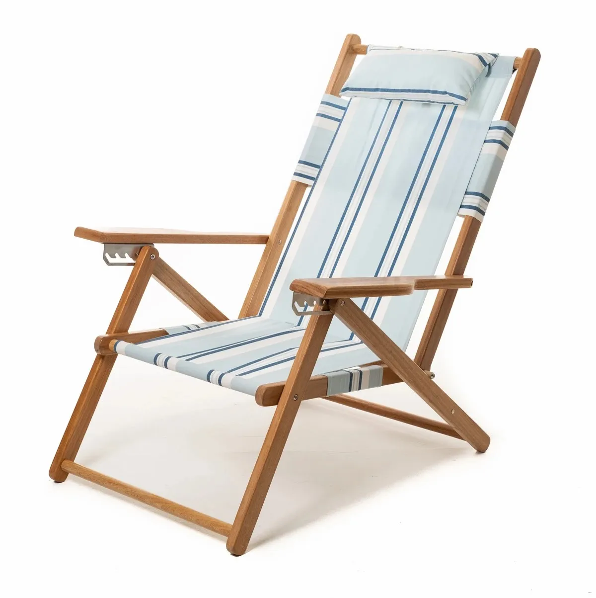 Berserk Victorian Design Style Asian Design Style Gym Application Beach Chairs