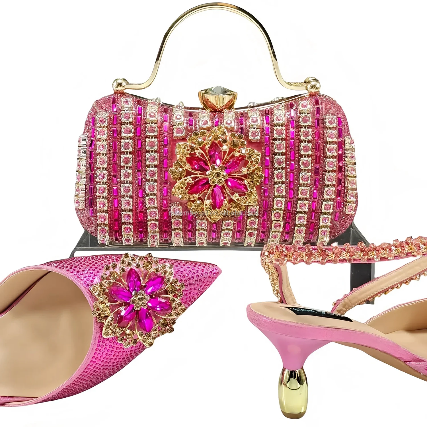 Latest shoes and matching bags with emerald snowflake diamond design are suitable for winter